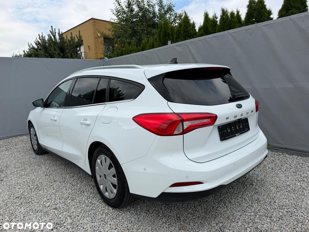 Ford Focus - 8