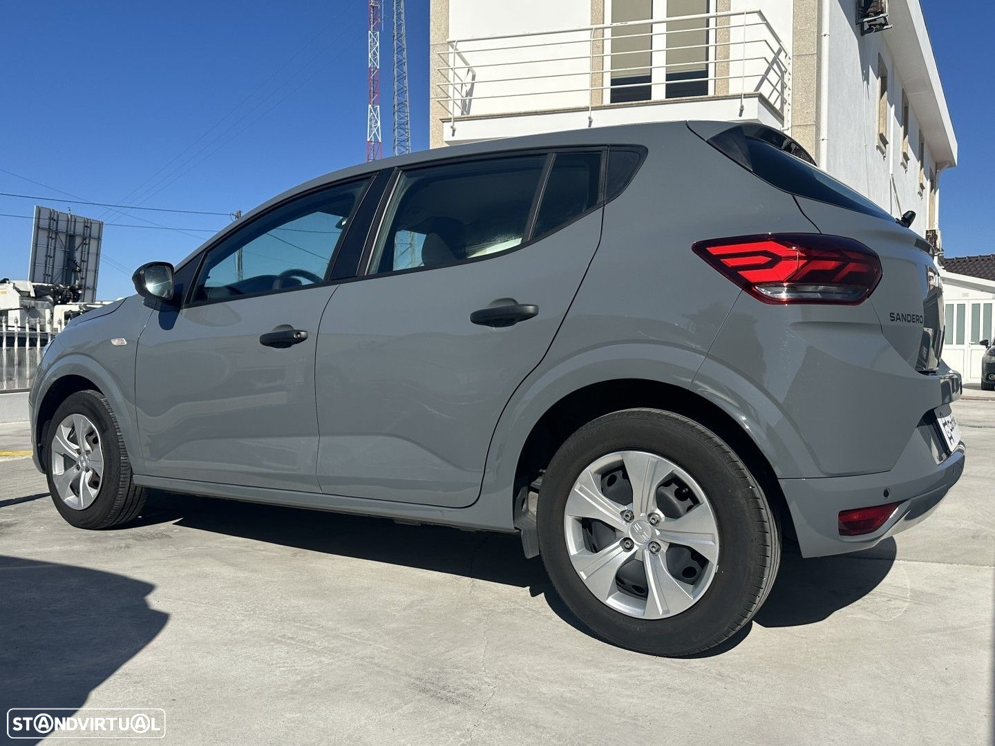 Dacia Sandero 1.0 TCe Stepway Essential - 4