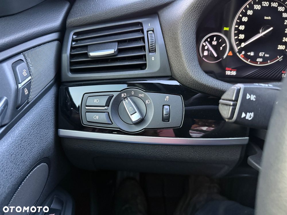 BMW X3 xDrive28i Sport-Aut xLine - 30