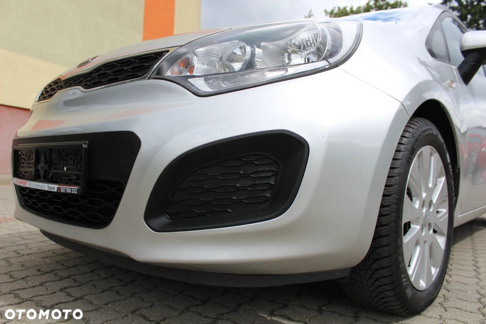 Kia Rio - 5