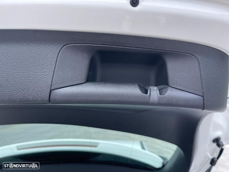 Mercedes-Benz A 200 Standard - 19