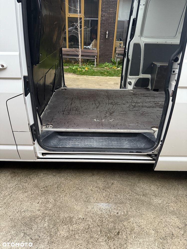 Volkswagen Transporter T6.1 - 19