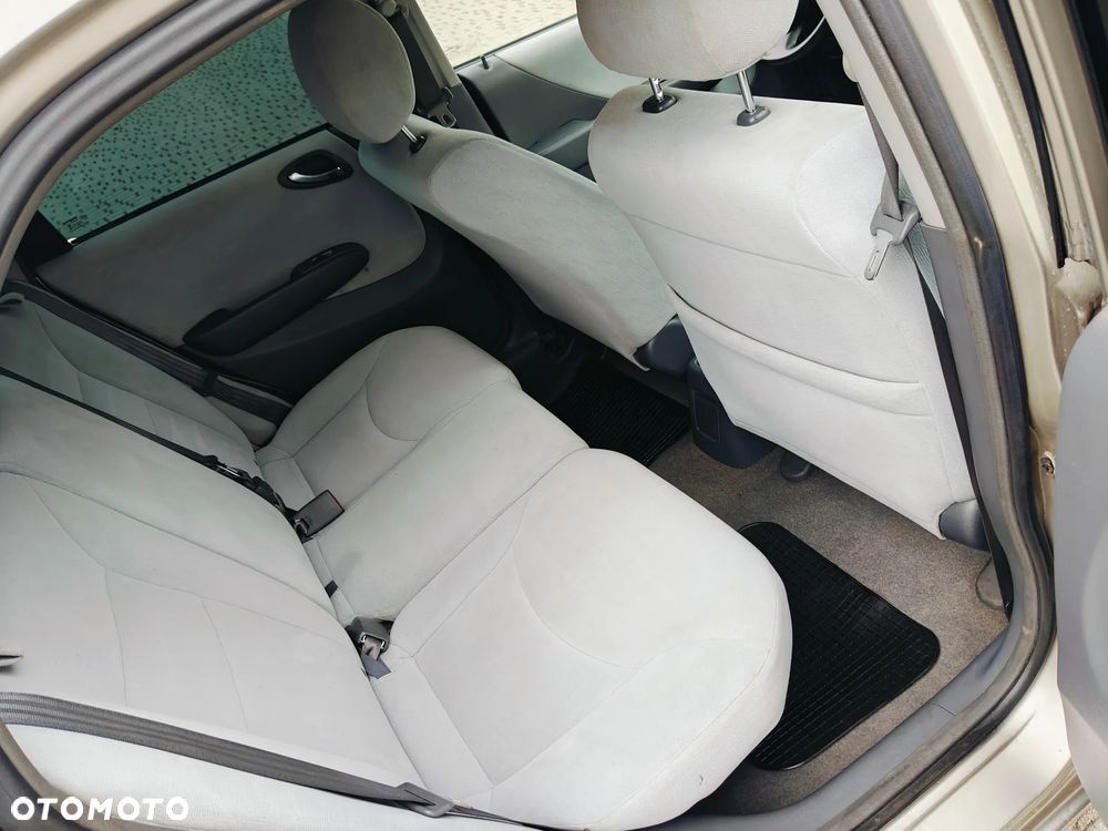 Honda City 1.4 Comfort - 8