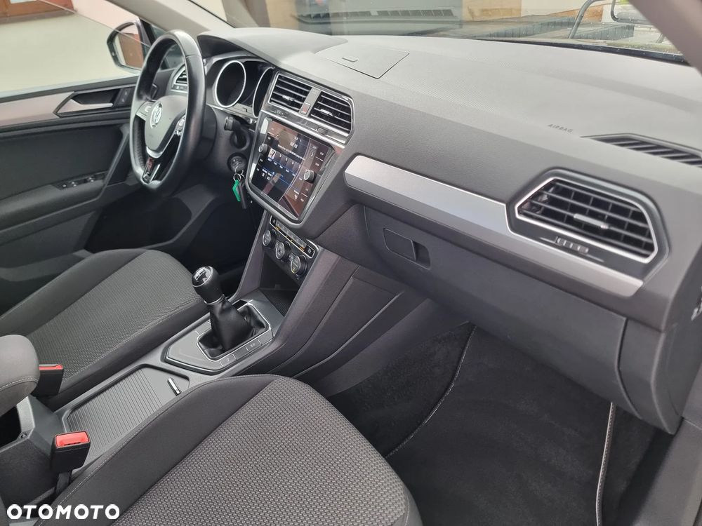 Volkswagen Tiguan 1.4 TSI BMT City - 23
