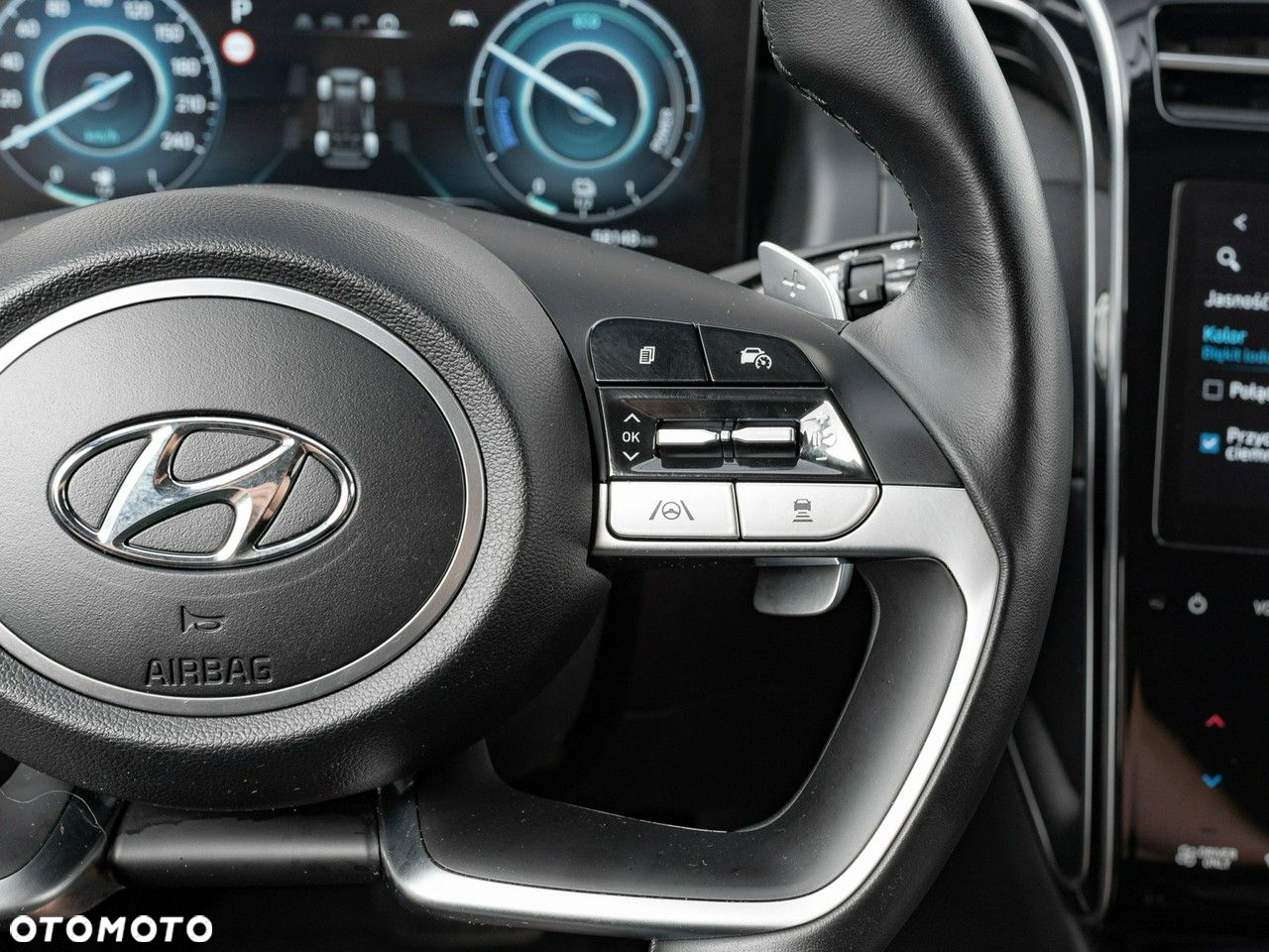 Hyundai Tucson 1.6 T-GDi HEV Executive 4WD - 18