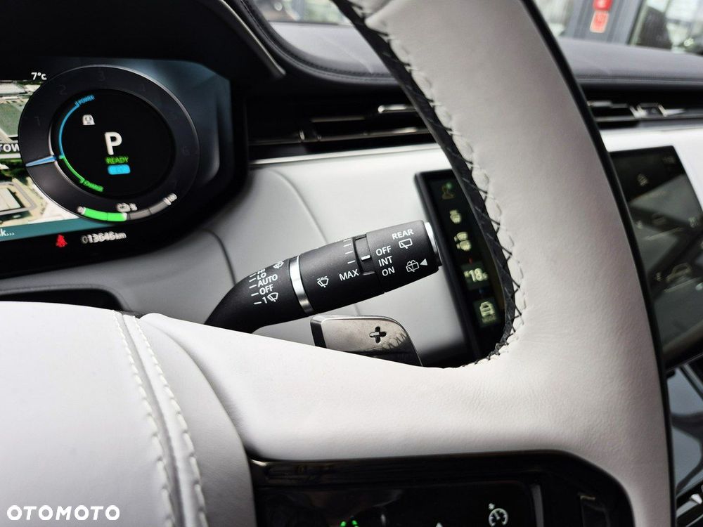 Land Rover Range Rover Sport - 33