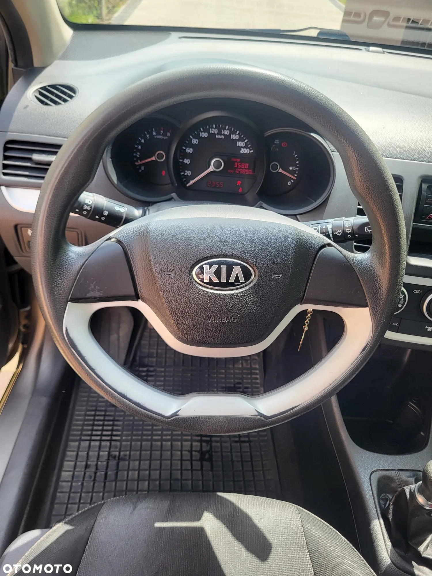 Kia Picanto - 8