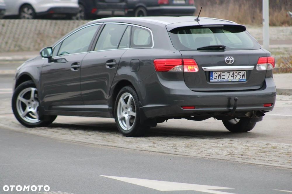 Toyota Avensis 1.6 Business Edition - 6