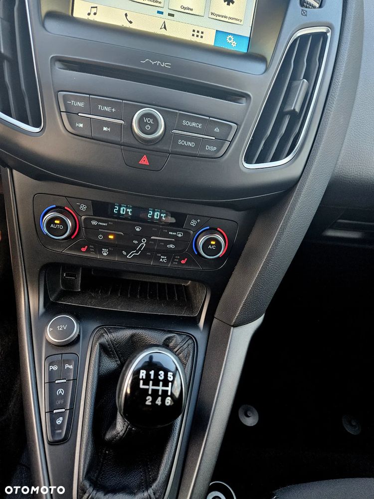 Ford Focus 1.5 EcoBoost Start-Stopp-System Business Edition - 13