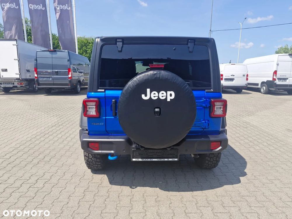 Jeep Wrangler - 24