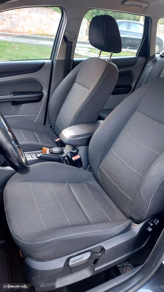 Ford Focus SW 1.6 TDCi Trend - 6