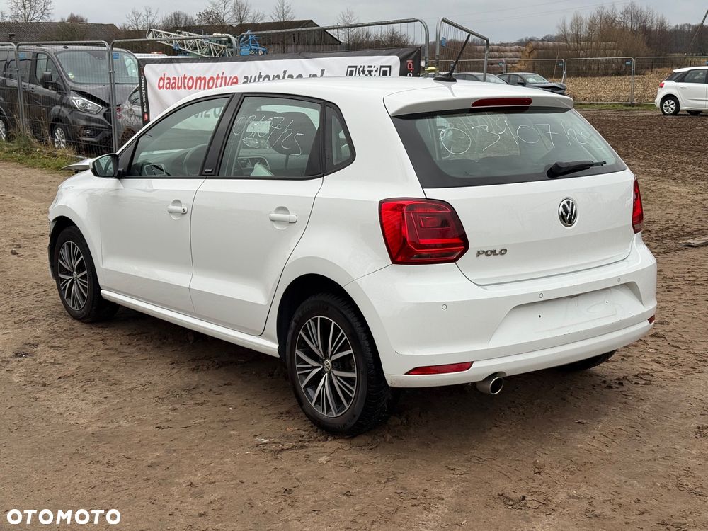 Volkswagen Polo 1.2 TSI Blue Motion Technology Allstar - 5