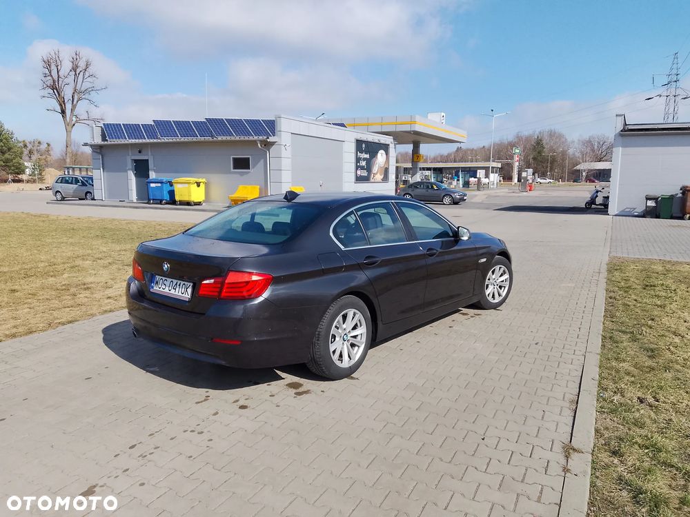 BMW Seria 5 523i - 8