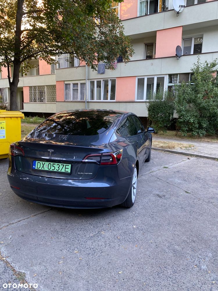 Tesla Model 3 - 6