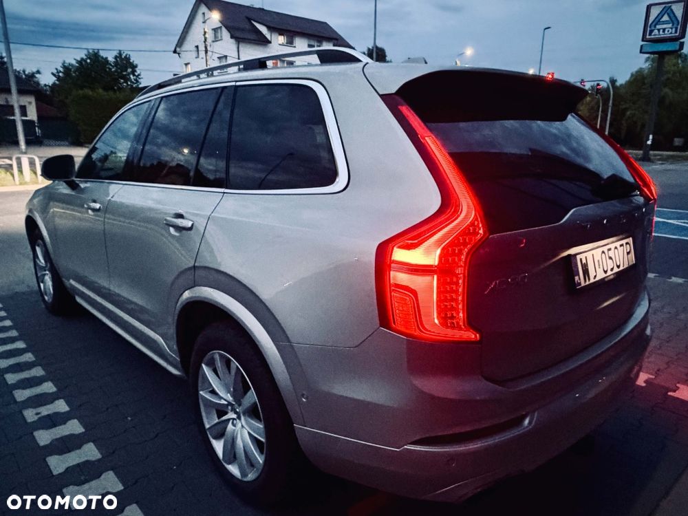 Volvo XC 90 - 1
