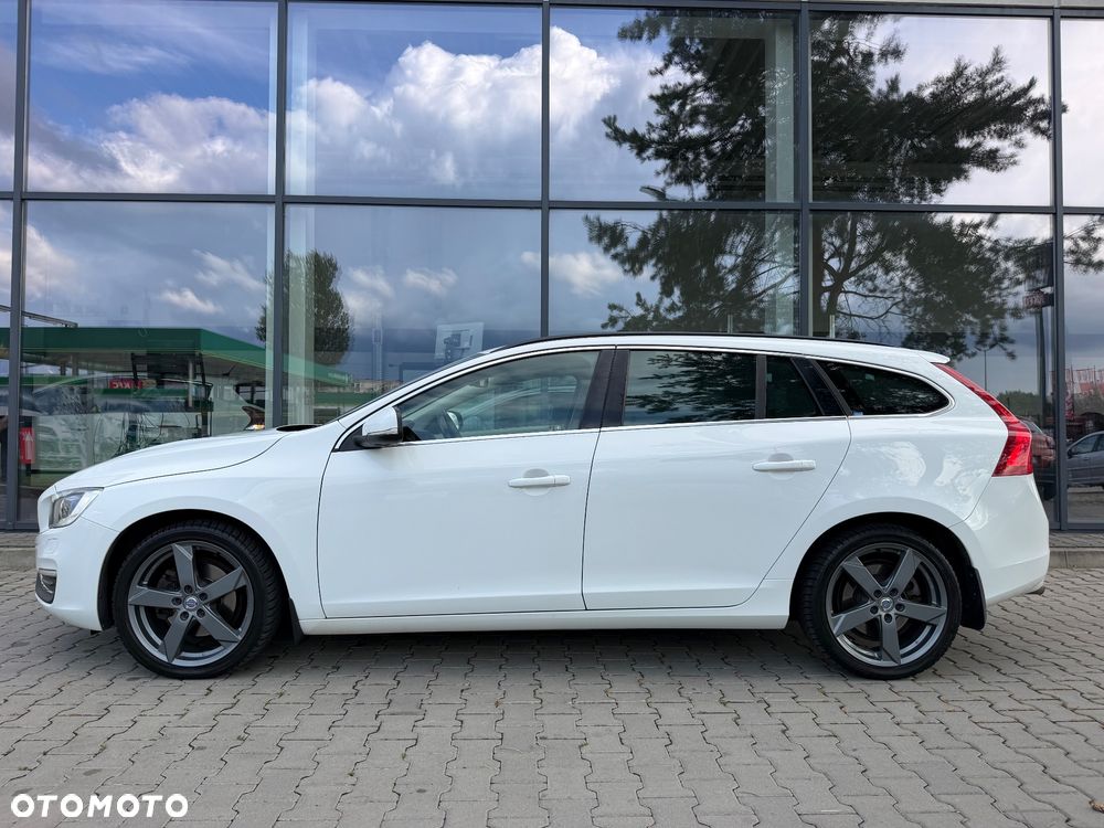 Volvo V60 T3 Geartronic Momentum - 3