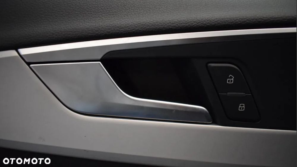 Audi A4 Avant 2.0 TDI S tronic - 20