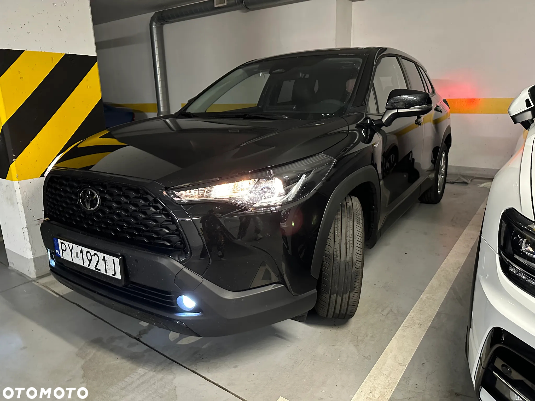 Toyota Corolla 2.0 Hybrid Lounge - 13