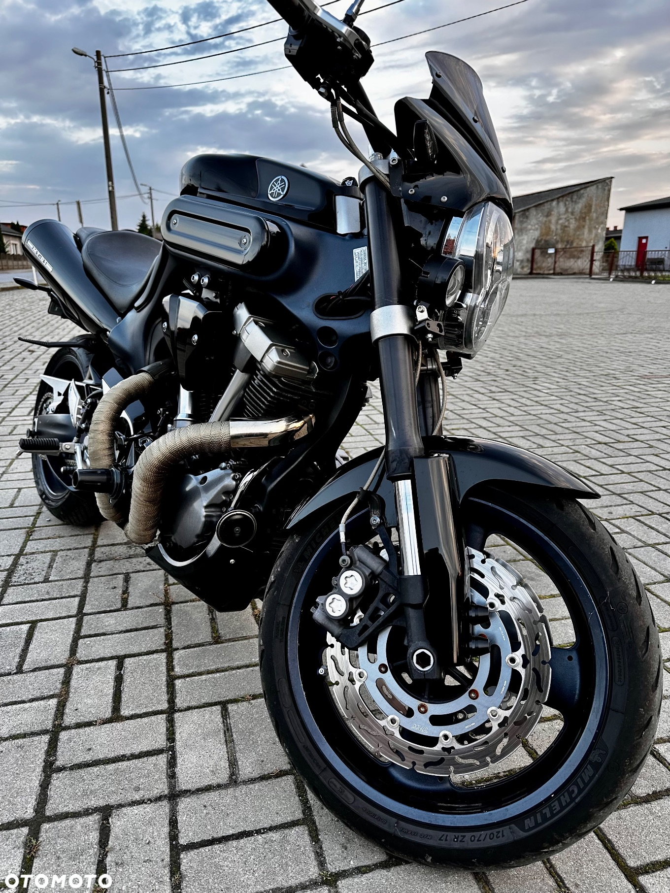 Yamaha MT - 8