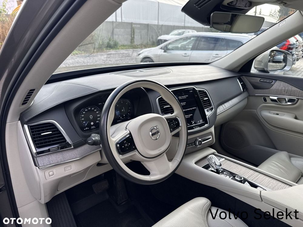 Volvo XC 90 - 18
