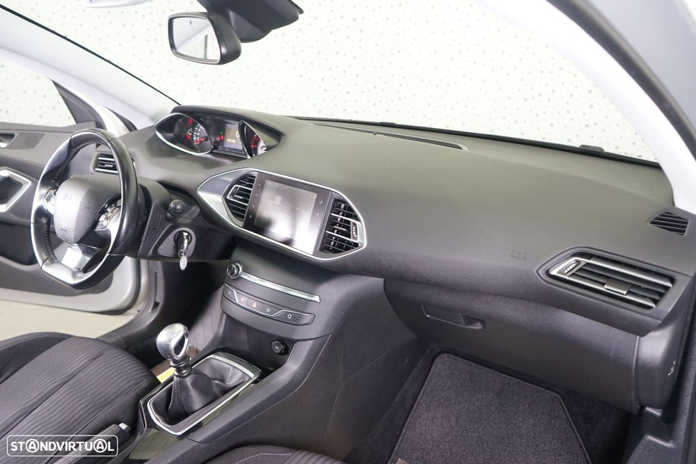 Peugeot 308 SW 1.6 BlueHDi Allure - 18