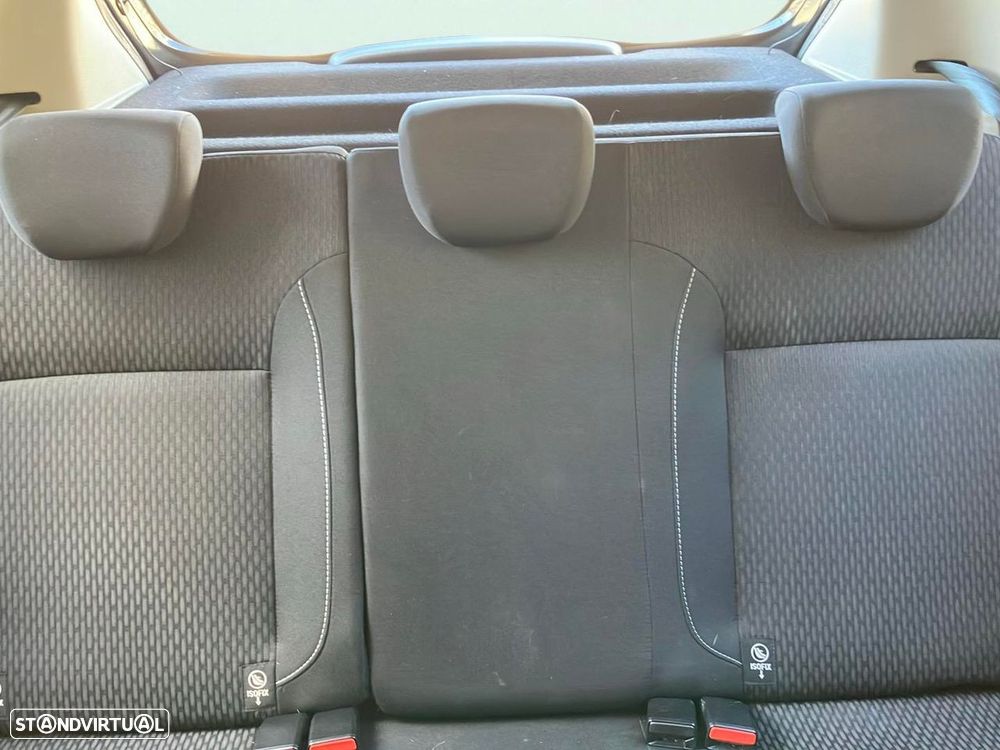 Dacia Sandero 1.0 SCe Pack — fotografia 17
