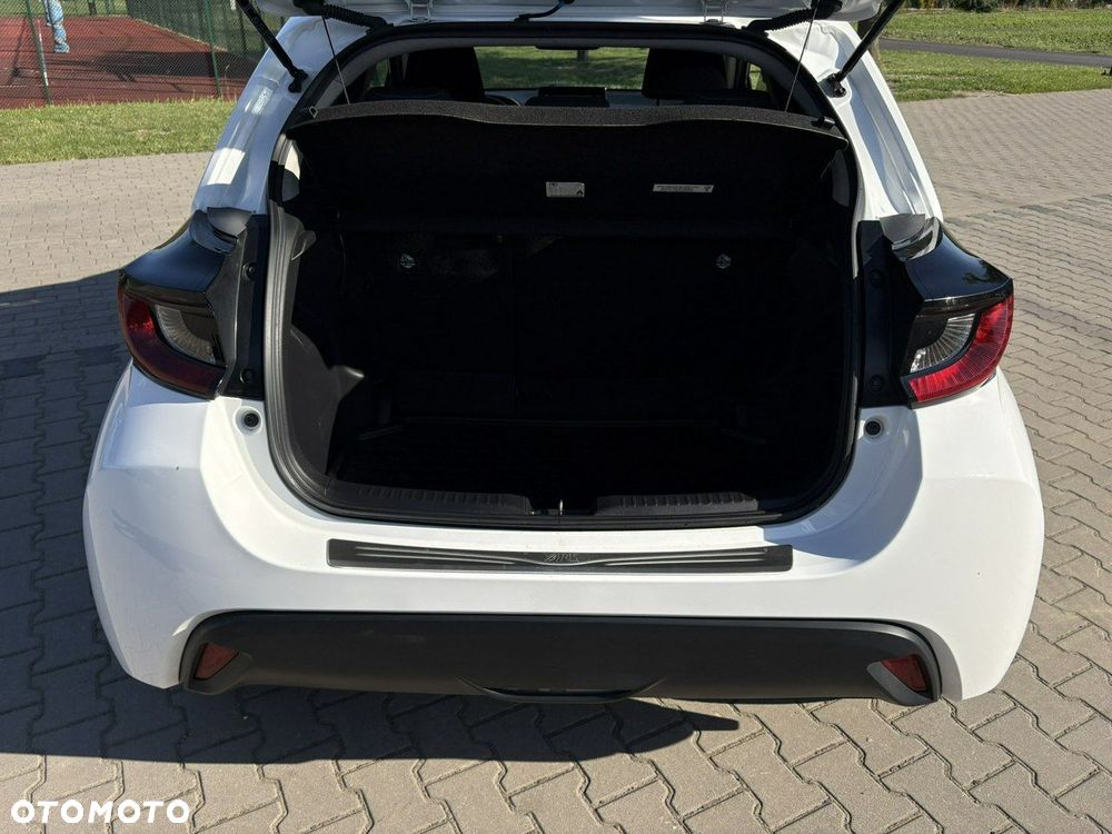Toyota Yaris - 12