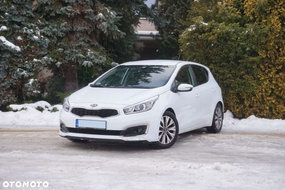 Kia Ceed 1.6 GDI L - 1