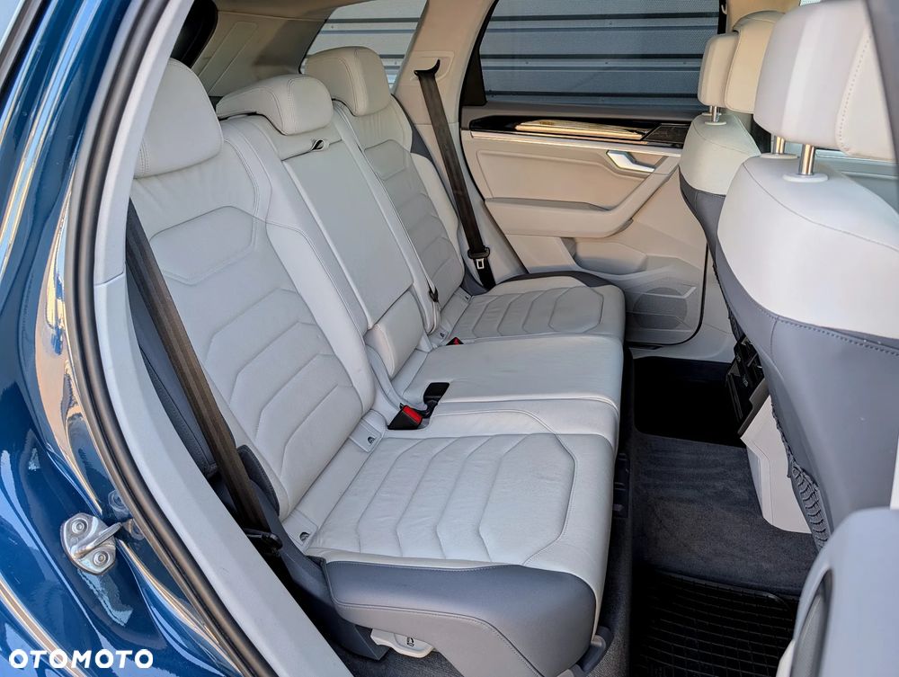 Volkswagen Touareg 3.0 V6 TDI 4Motion DPF Automatik R-Line - 20