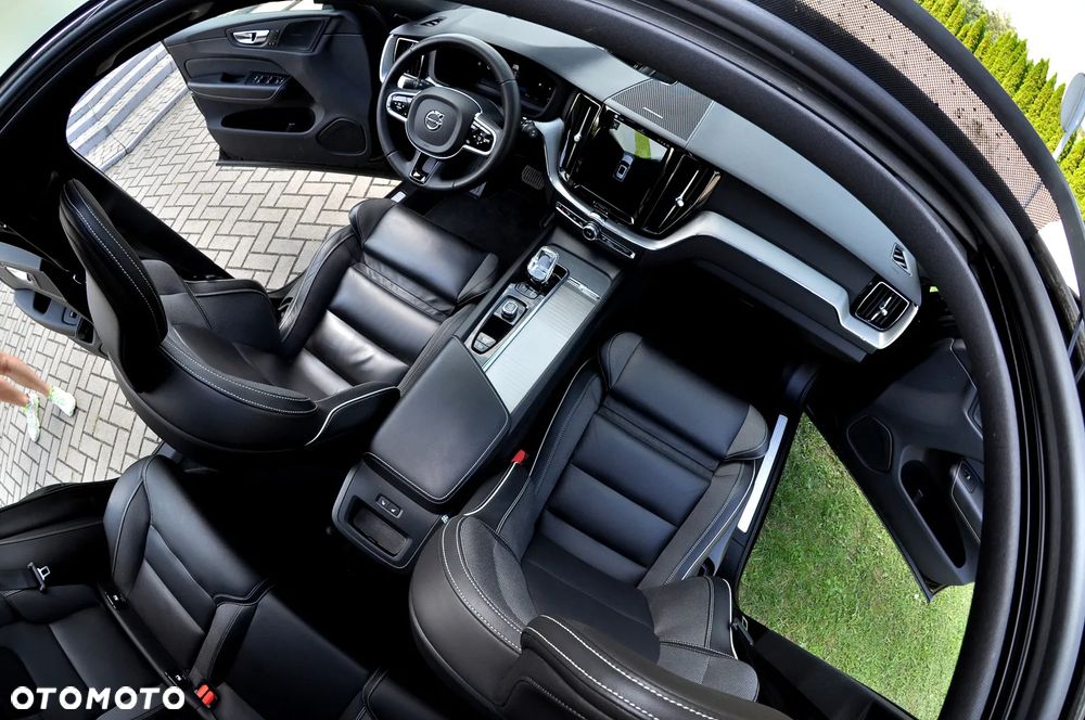 Volvo XC 60 B4 D Ultimate Dark - 23
