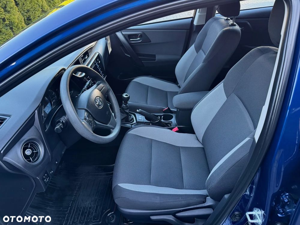 Toyota Auris 1.33 VVT-i Comfort - 12