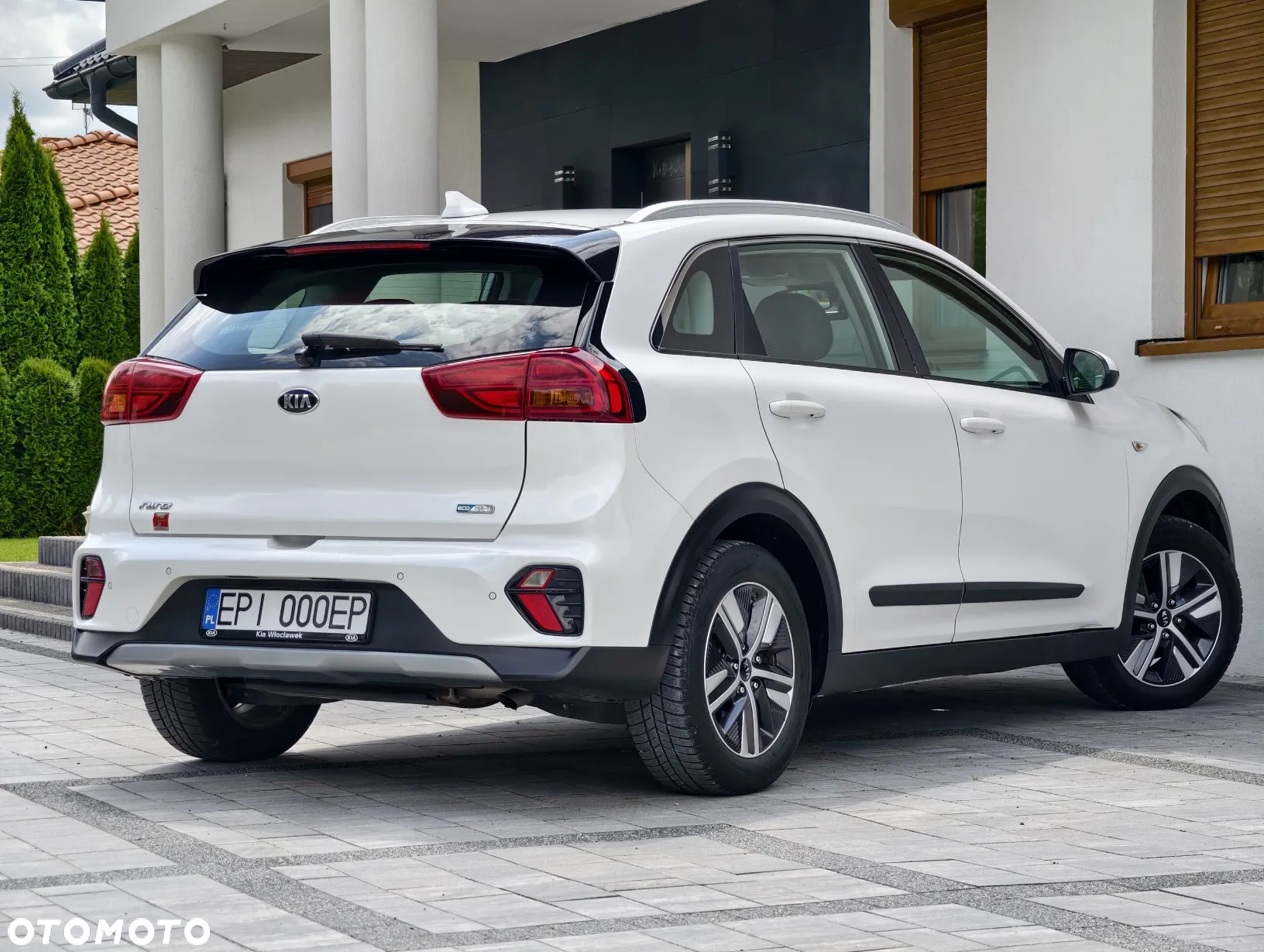 Kia Niro 1.6 GDI Hybrid L Business Line - 35