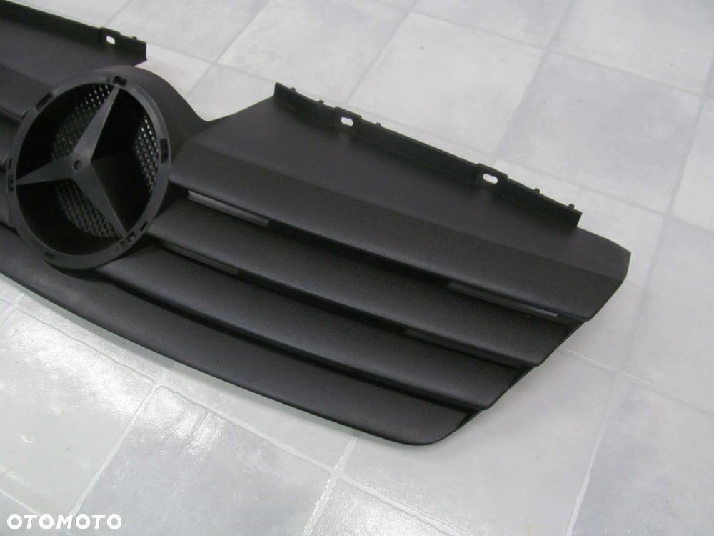 MERCEDES VANEO W414 01-05 GRILL ATRAPA - 3