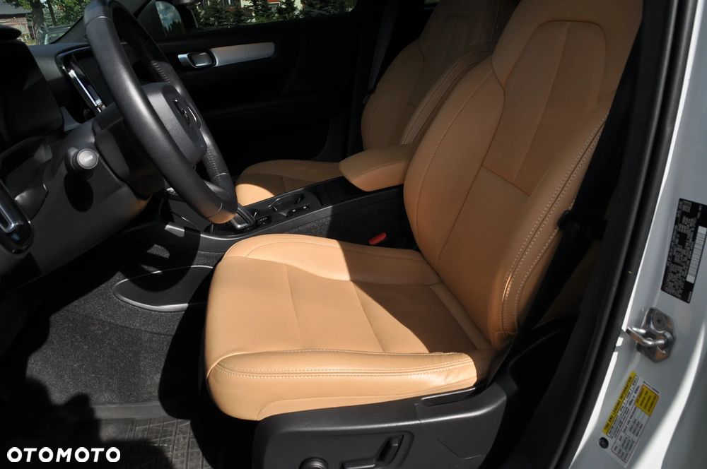 Volvo XC 40 B5 B AWD Geartronic Inscription - 34