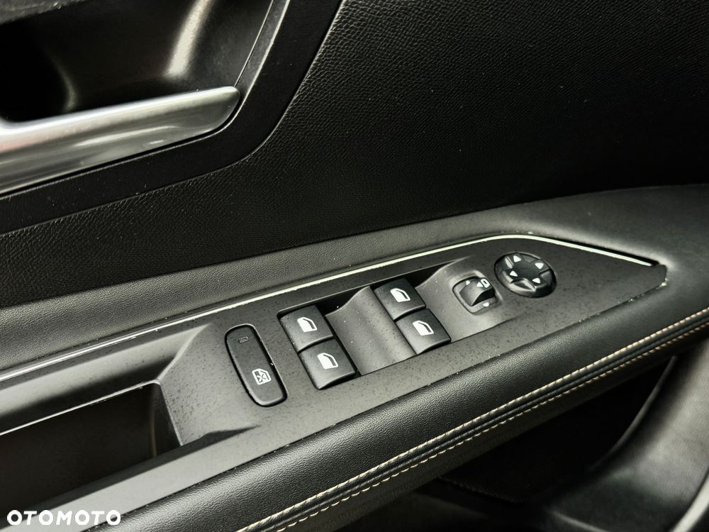 Peugeot 3008 PureTech 180 Stop & Start GPF EAT8 GT Pack - 16