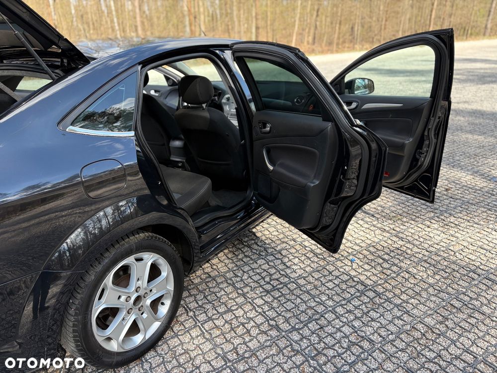 Ford Mondeo 2.0 TDCi Titanium - 12