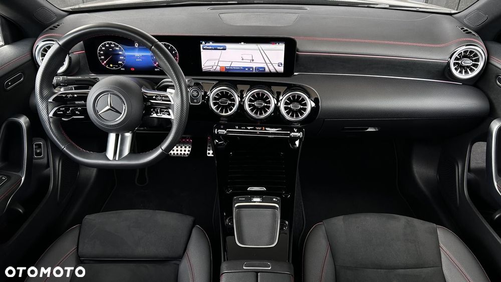 Mercedes-Benz CLA 180 AMG Line 7G-DCT - 20