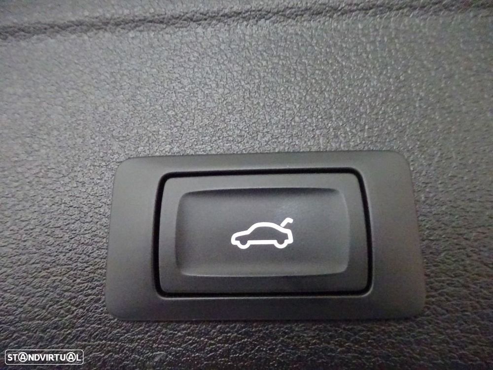 Audi A4 Avant 35 TDI S tronic - 32