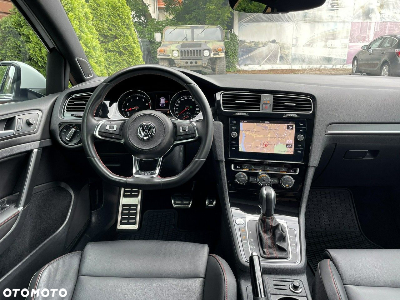 Volkswagen Golf GTI 2.0 TSI OPF DSG Performance - 36