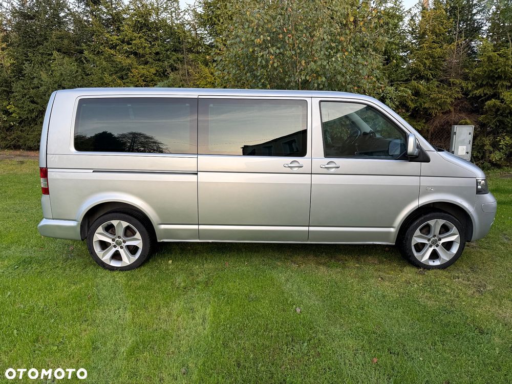 Volkswagen Caravelle - 17