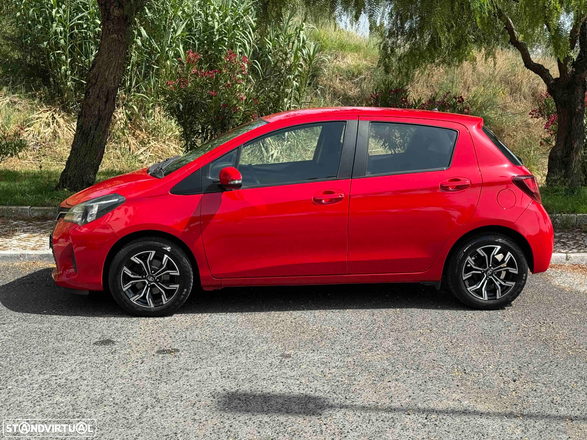 Toyota Yaris 1.0 VVT-i Exclusive - 10