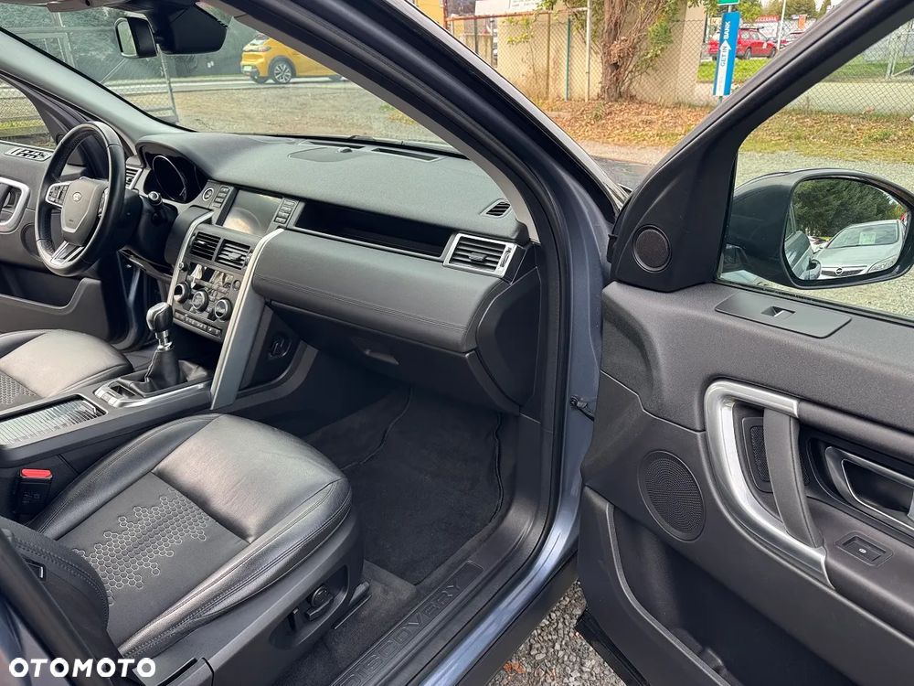 Land Rover Discovery Sport - 30