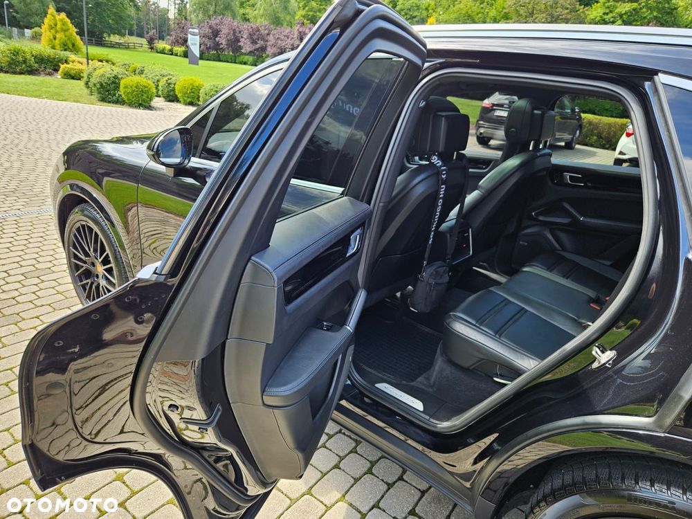 Porsche Cayenne Standard - 15