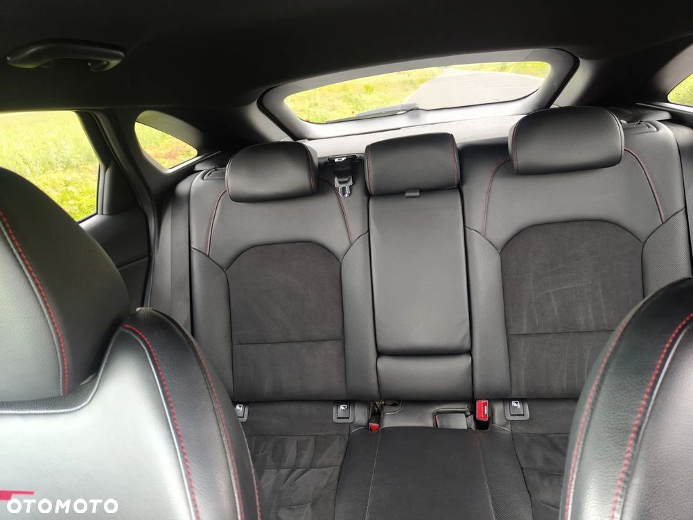 Kia ProCeed 1.6 T-GDI GT DCT - 19