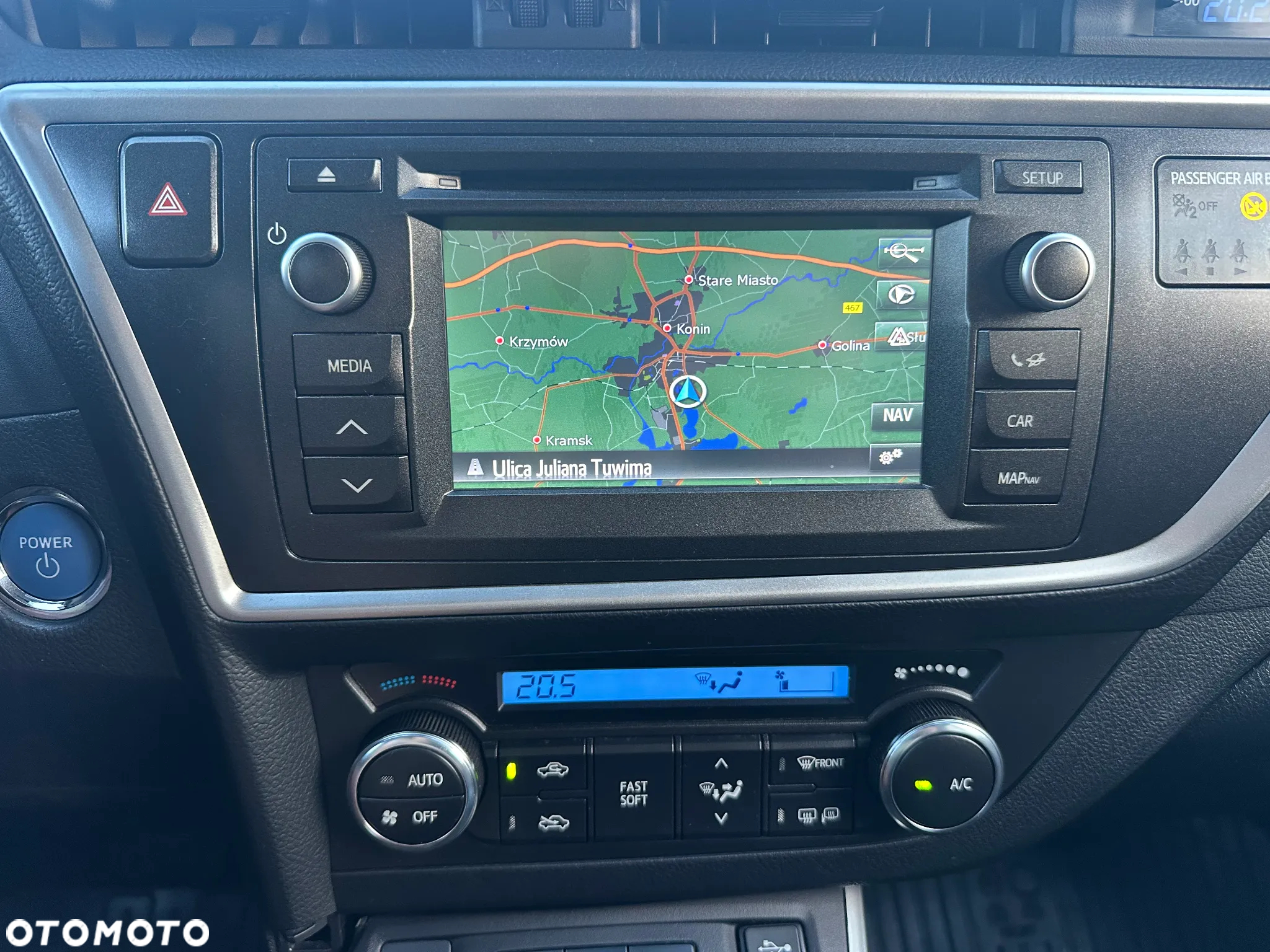 Toyota Auris 1.8 HSD Prestige NAVI - 26