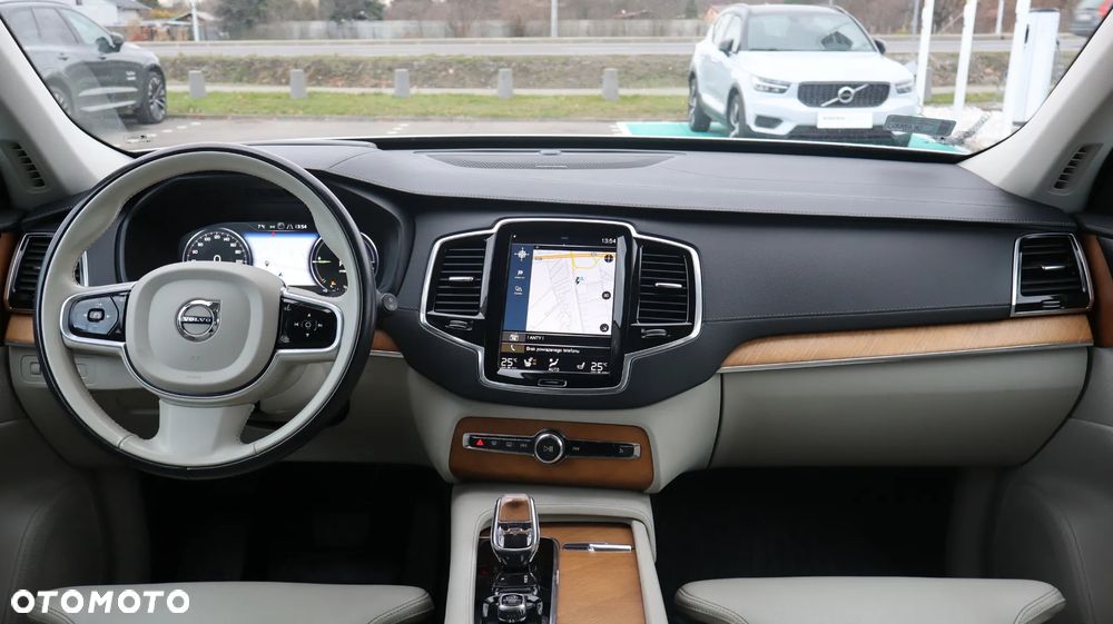 Volvo XC 90 - 10