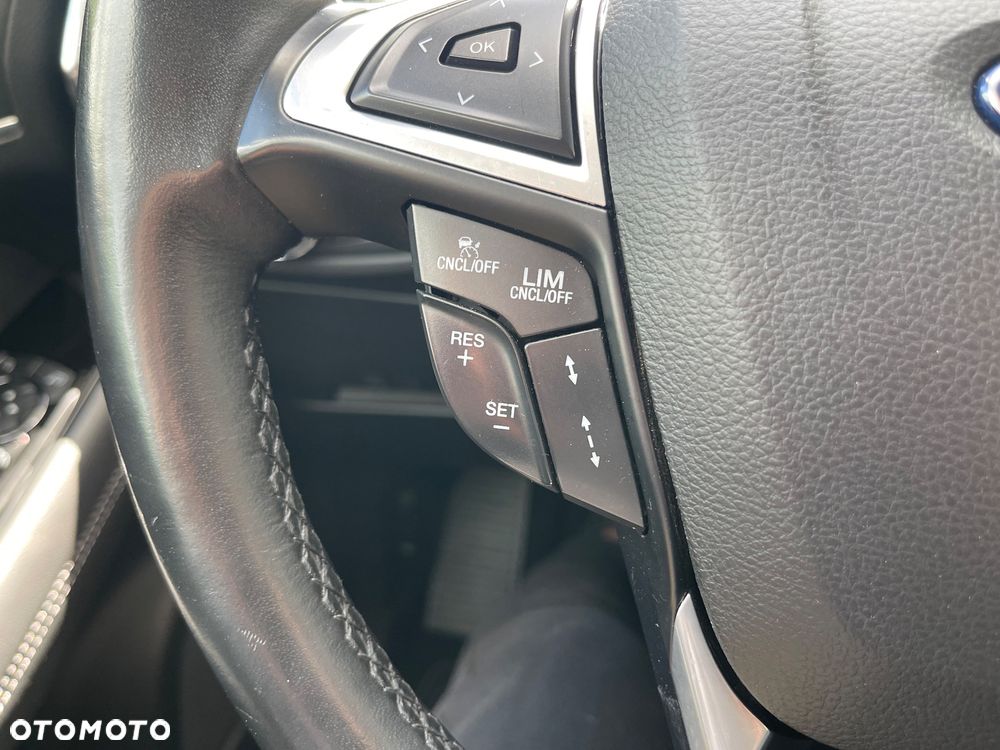 Ford S-Max - 38