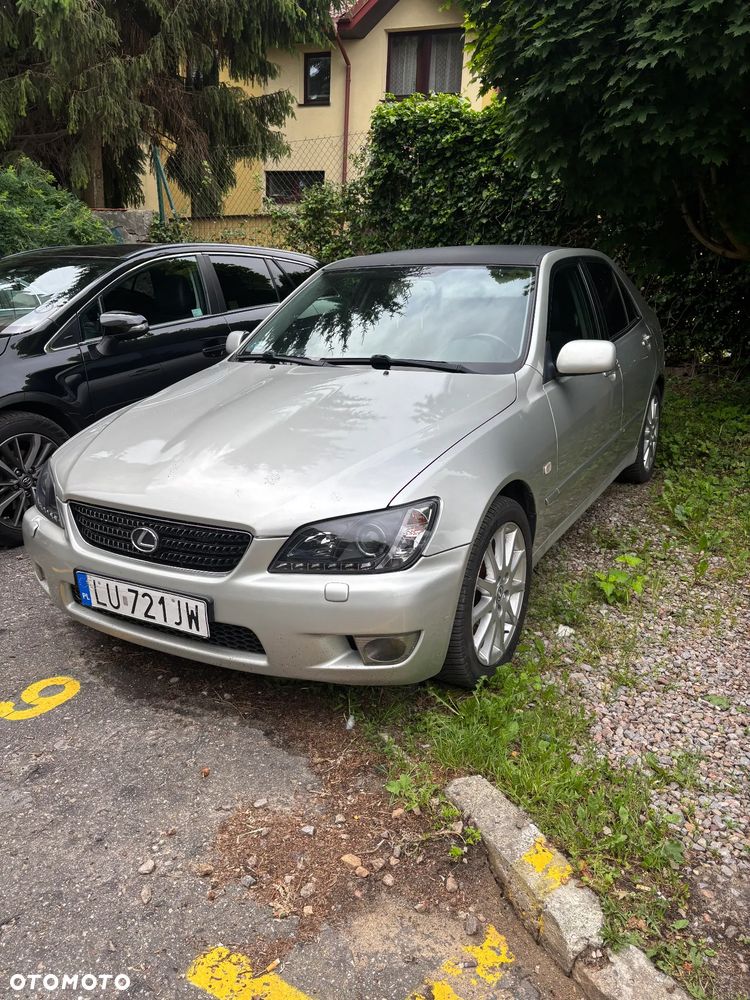 Lexus IS 200 Elegance - 2