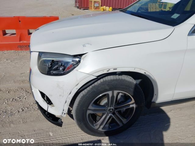 Mercedes-Benz GLC - 12