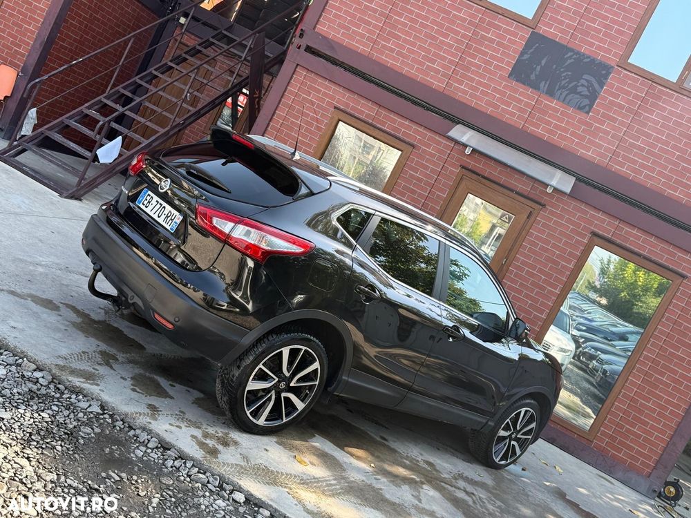 Nissan Qashqai 1.6 DCI Xtronic TEKNA - 3
